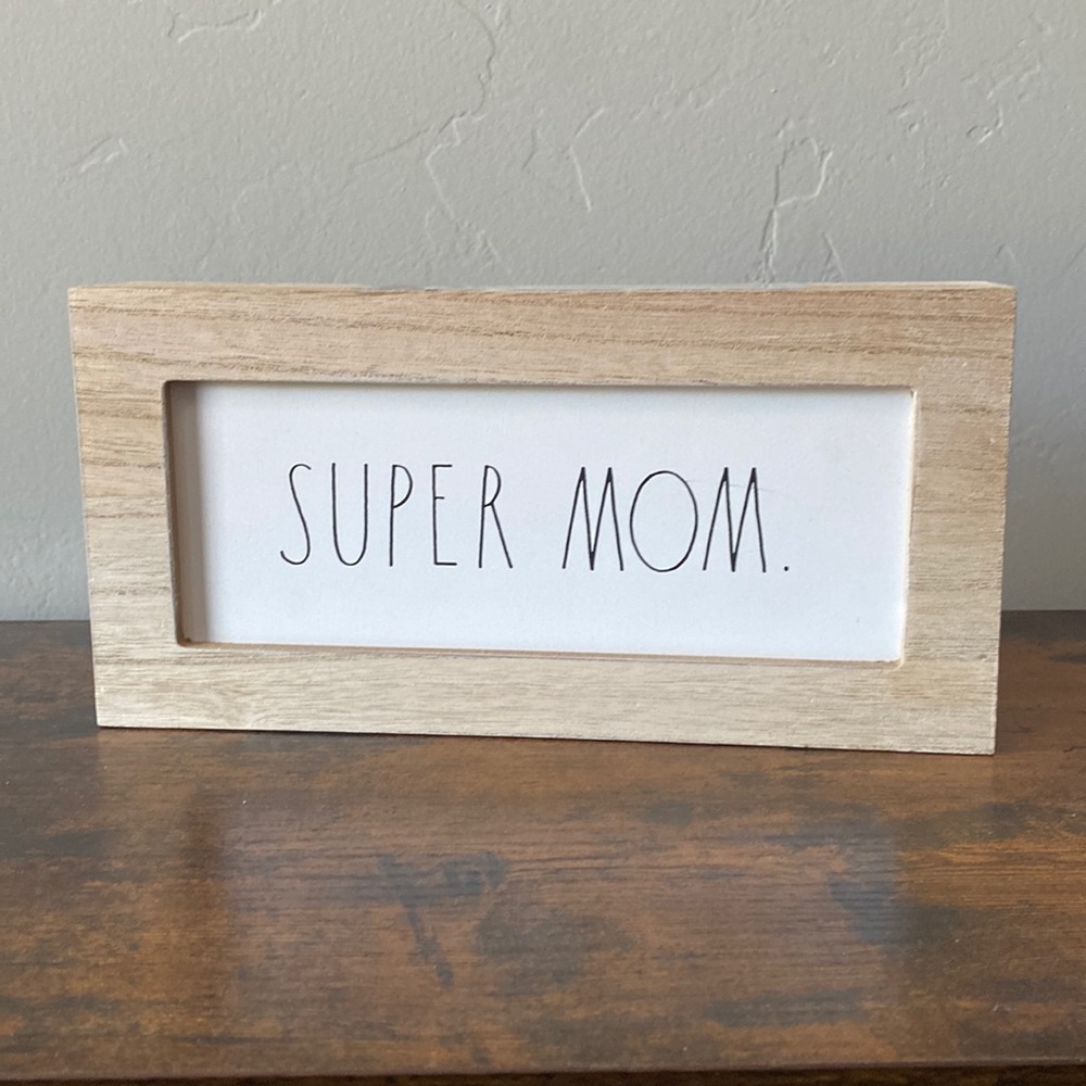 NWT Rae Dunn Super Mom Sign
